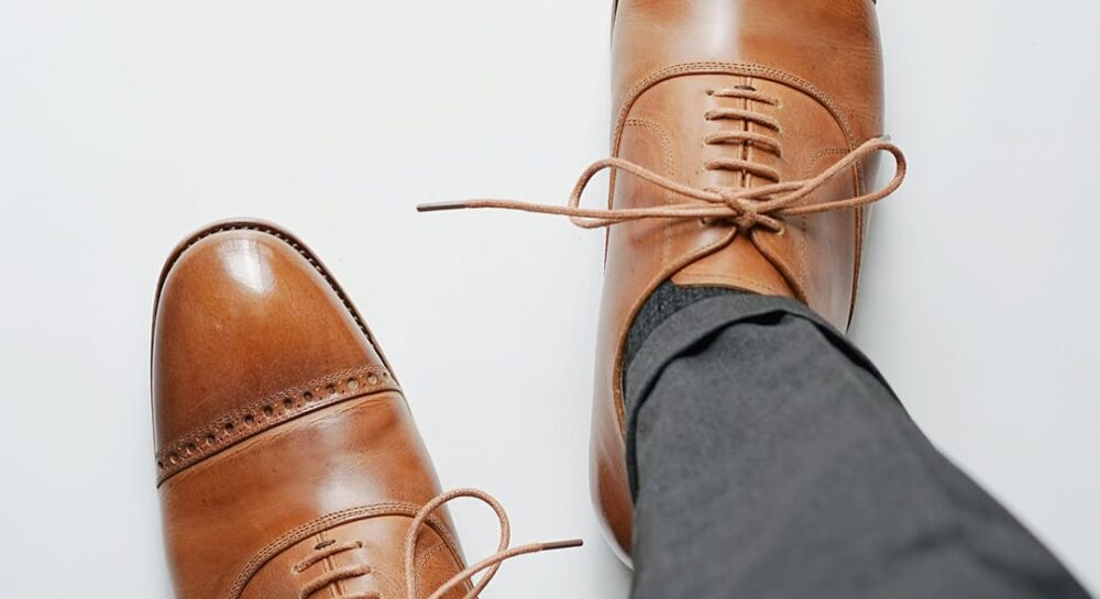 Как разносить кожаную обувь быстро фото 1