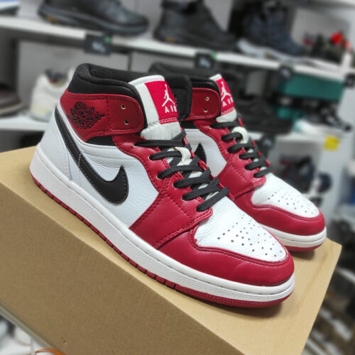 Кроссовки Nike Air Jordan 1 Mid Chicago 554724-173 фото 4